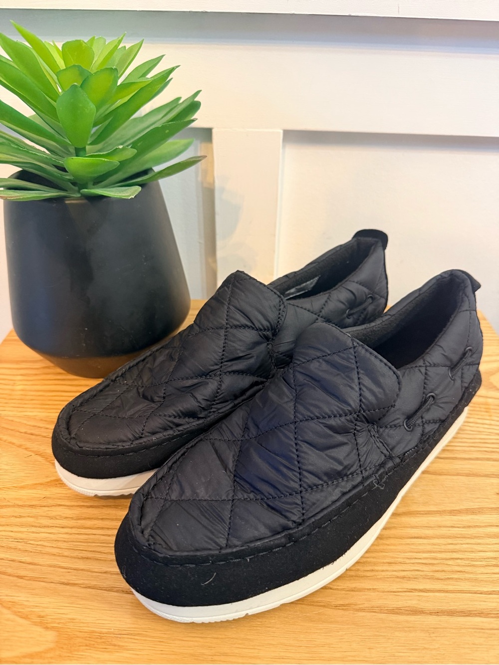 💫2/$25 • Sperry Moc-Sider Slip-On Quilted Shoes